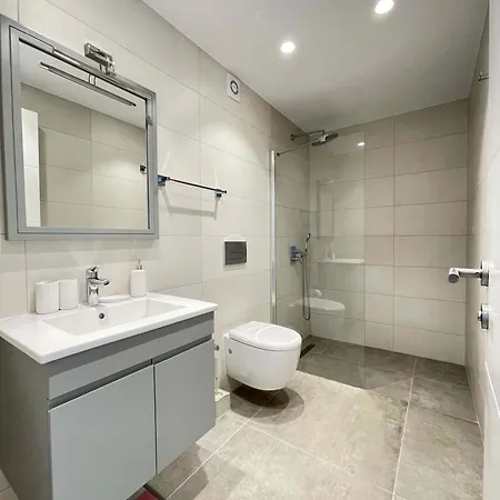 Apartment Dejablue, Block F2, Unit 7