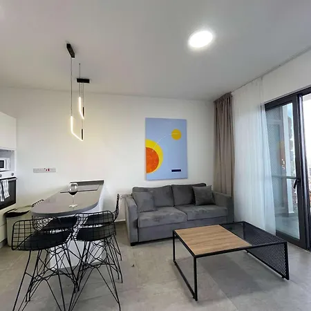 Apartment Dejablue, Block F2, Unit 7 *